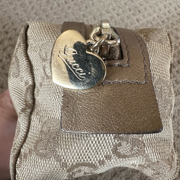 Authentic Y2K Vintage Gucci Brown Logo & Heart Gold Charm Zippered Makeup Bag - Picture 10 of 17